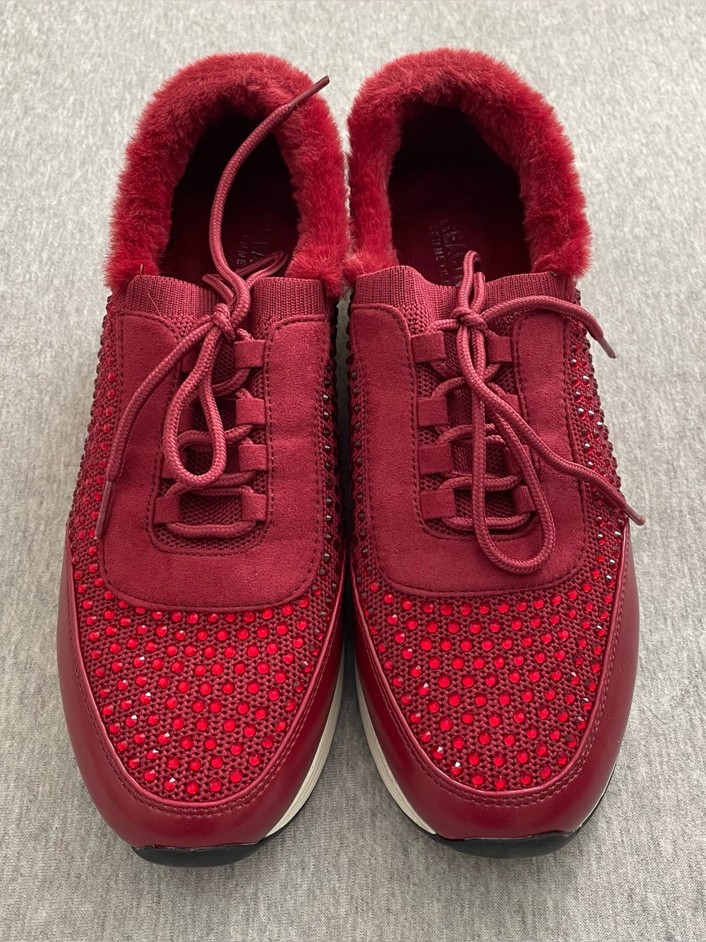 Kenneth Cole Reaction Women's Sz 9M Red Rhinestone Faux-Fur Trim Sneaker